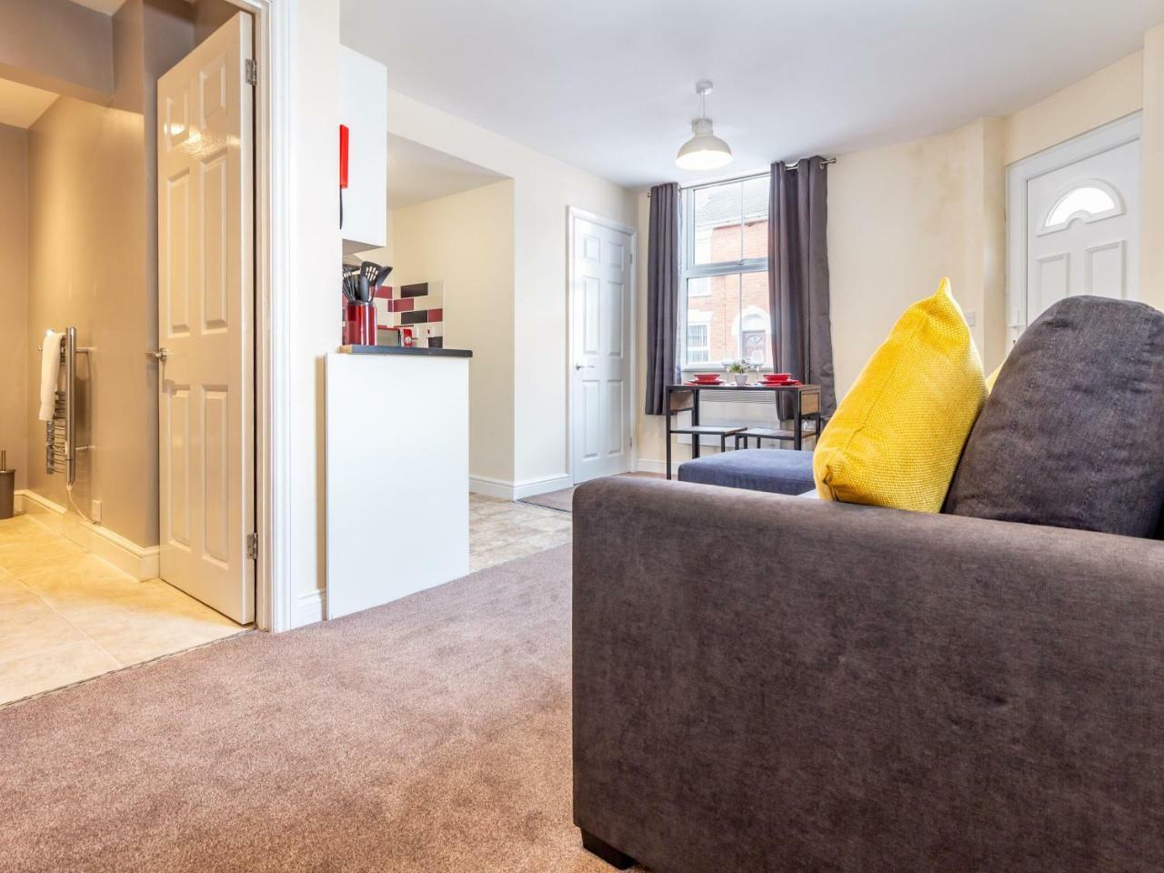 Northfield Street, Worcester City Centre - Guest Homes المظهر الخارجي الصورة