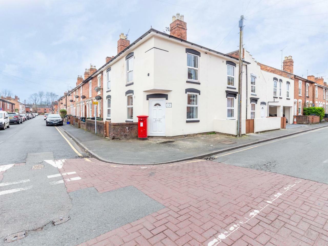 Northfield Street, Worcester City Centre - Guest Homes المظهر الخارجي الصورة